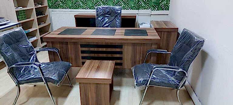 Burak masa takımı koltuklar dahil - Ofis Mobilyaları